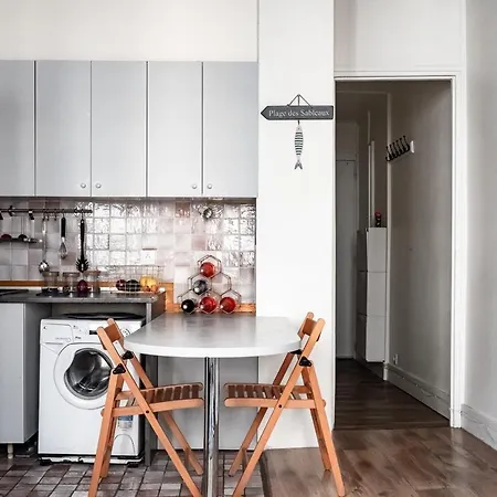Beautiful Studio Next To From Notre Dame Cathedral Apartment Paris