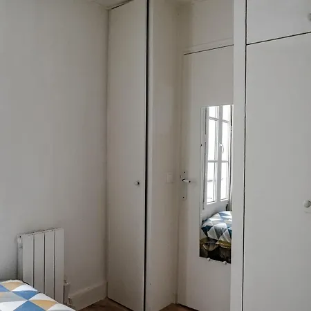 Apartment Beautiful Studio Next To From Notre Dame Cathedral Paris