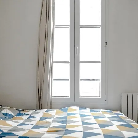 Beautiful Studio Next To From Notre Dame Cathedral * Paris
